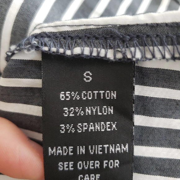 A Byer Cold Shoulder Gray and White Striped Top Sz S - Picture 8 of 9